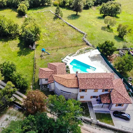 Charming Near With Private Pool