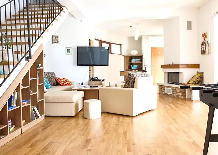 Charming Near With Private Pool Βίλα *