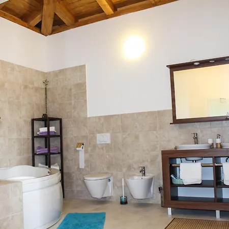 Charming Near With Private Pool Žminj