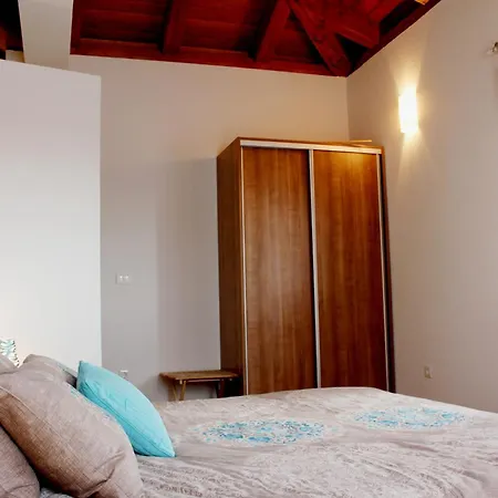 Charming Near With Private Pool