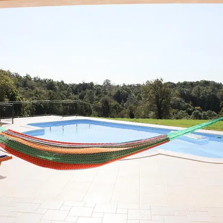 Charming Near With Private Pool
