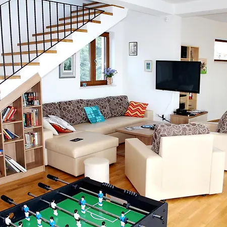 Charming Near With Private Pool
