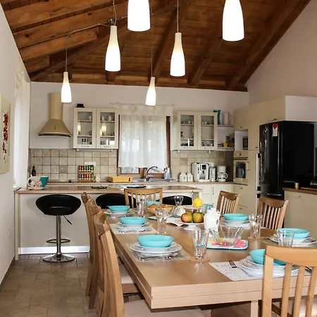 Charming Near With Private Pool Žminj