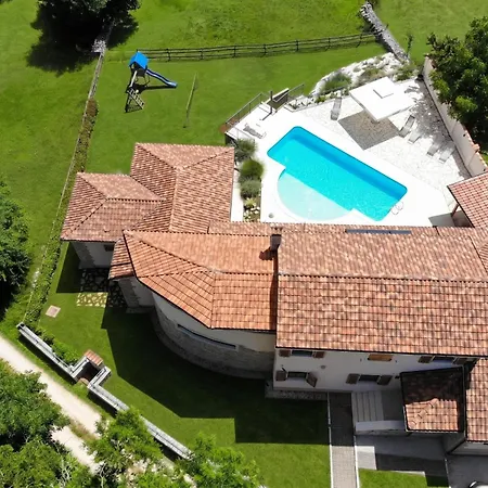 Charming Near With Private Pool Žminj