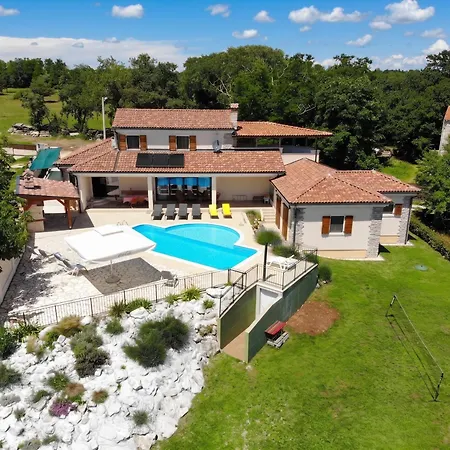 Charming Near With Private Pool Vila Žminj