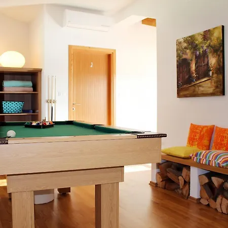 Charming Near With Private Pool * Žminj