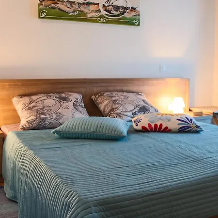 Vila Charming Near With Private Pool