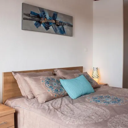 Charming Near With Private Pool *