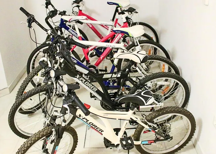 Charming Near With Private Pool Vila