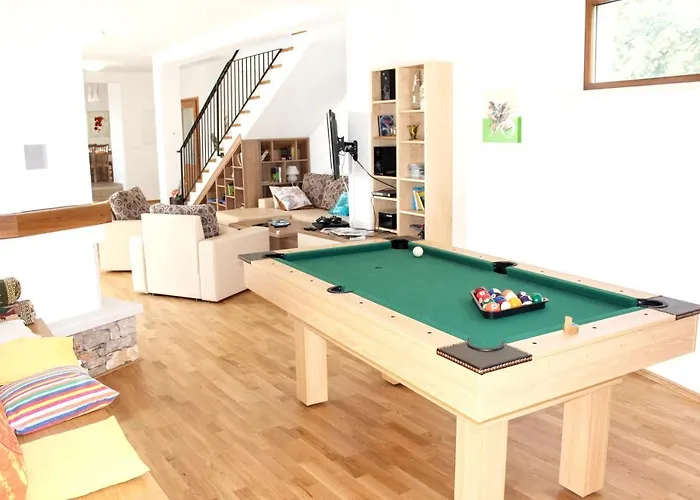 Charming Near With Private Pool Willa *